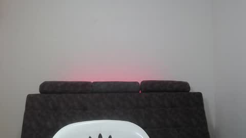  ALEJANDRO Y EMILY  online show from February 2025 02:27:02 PM