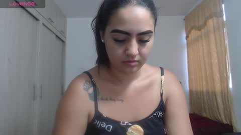  ALEJANDRO Y EMILY  online show from October 2025 11:52:02 AM