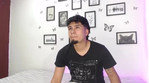 Juli and Liam online show from January 2025 11:17:01 AM