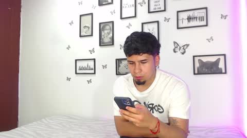 Juli and Liam online show from January 2025 08:07:02 AM