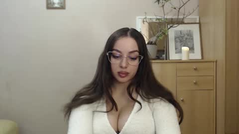 Snapshot of courtney_lux chatting on March 2025 03:27:01 PM Courtney online show from March 2025 03:27:01 PM