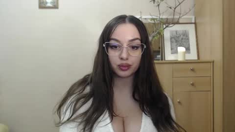 Snapshot of courtney_lux chatting on March 2025 06:30:01 PM Courtney online show from March 2025 06:30:01 PM