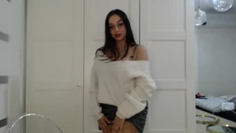 Snapshot of courtney_lux chatting on October 2025 04:09:02 PM Courtney online show from October 2025 04:09:02 PM