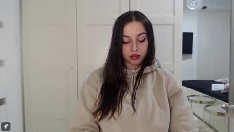 Snapshot of courtney_lux chatting on November 2025 03:13:02 PM Courtney online show from November 2025 03:13:02 PM