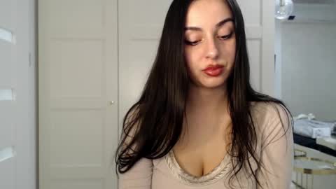 Courtney online show from December 2025 03:17:02 PM