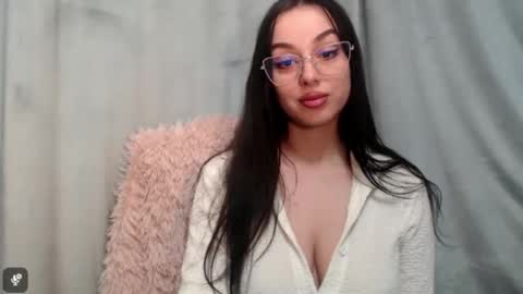 Snapshot of courtney_lux chatting on February 2026 03:38:01 PM Courtney online show from February 2026 03:38:01 PM