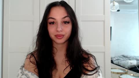 Snapshot of courtney_lux chatting on February 2026 07:59:01 AM Courtney online show from February 2026 07:59:01 AM