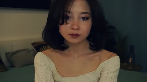 Yui online show from February 2025 07:50:01 AM