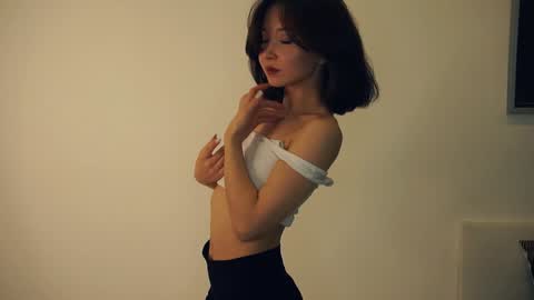 Yui online show from February 2025 01:21:02 PM