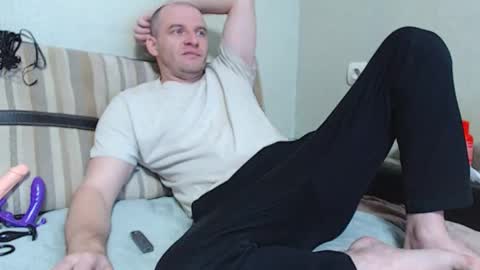 Damien online show from April 2026 07:41:01 AM