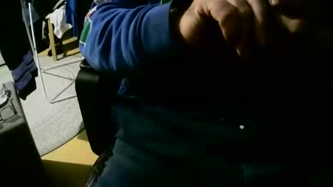 coyote017 online show from October 2025 06:08:02 PM