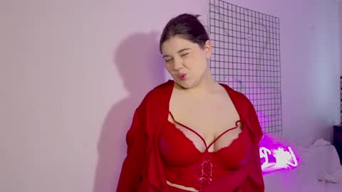 Cozy online show from April 2026 06:22:02 AM