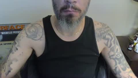 Snapshot of cpl_inlove chatting on December 2024 06:27:02 PM cpl_inlove online show from December 2024 06:27:02 PM