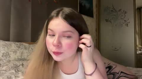 Elise online show from November 2025 05:39:01 PM