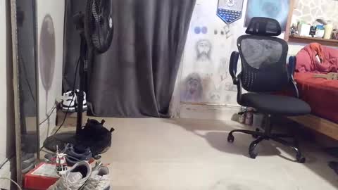Snapshot of crazy4feetmanic chatting on May 2026 01:36:02 AM drbucknaked online show from May 2026 01:36:02 AM