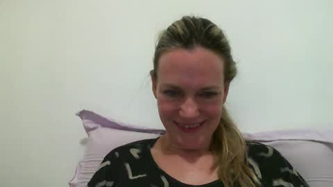 Anny online show from February 2025 12:15:02 AM