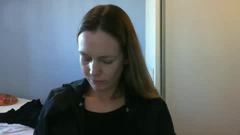 Anny online show from September 2025 11:48:01 AM