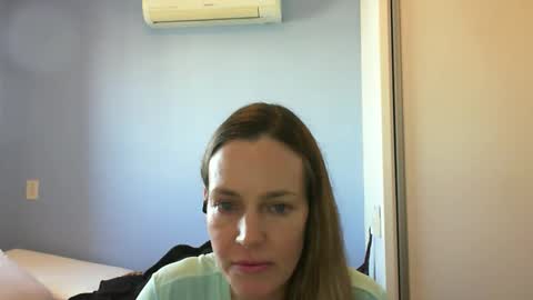 Anny online show from October 2025 10:51:01 AM