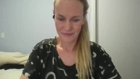 Anny online show from March 2026 12:33:01 AM