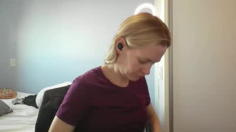 Anny online show from April 2026 10:49:02 AM