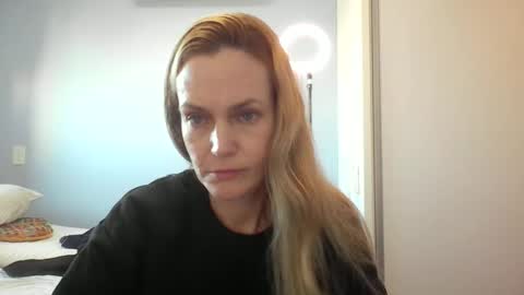 Snapshot of crazyanny chatting on June 2026 10:43:02 AM Anny online show from June 2026 10:43:02 AM