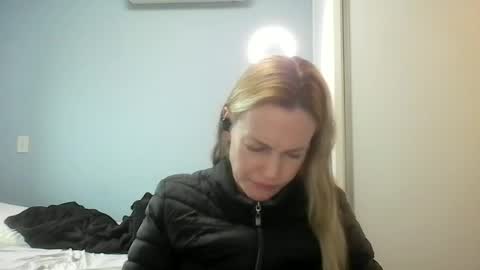 Snapshot of crazyanny chatting on June 2026 10:53:01 AM Anny online show from June 2026 10:53:01 AM