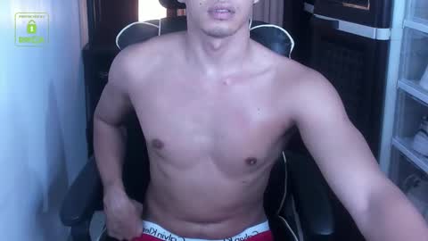 Snapshot of crazyasiancum chatting on November 2025 06:01:01 AM Zion online show from November 2025 06:01:01 AM