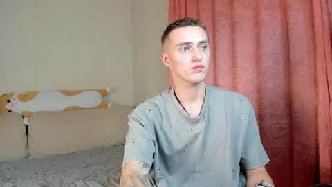 Alex online show from October 2025 06:21:01 PM