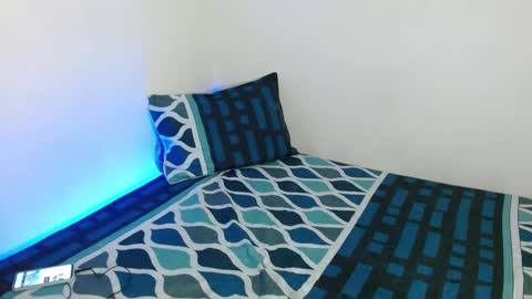 Mely online show from December 2024 02:20:02 AM