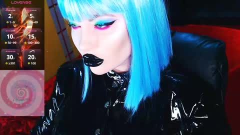 Snapshot of crazypinkyball chatting on May 2026 09:15:01 AM Roxy online show from May 2026 09:15:01 AM