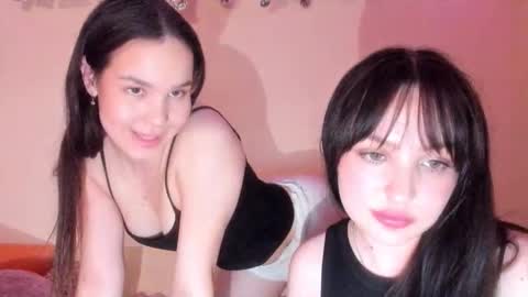 Snapshot of crazysweetygirls chatting on March 2026 09:41:01 PM crazysweetygirls online show from March 2026 09:41:01 PM