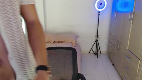 Bull online show from September 2025 03:00:01 AM