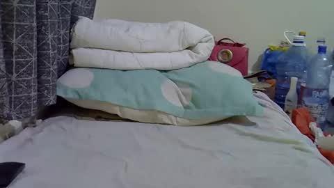 crazzybaby01 online show from October 2025 07:12:02 PM