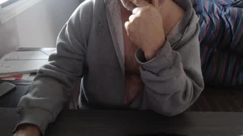 Creamormilk online show from September 2025 12:53:01 PM