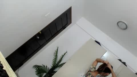 Delilah online show from November 2025 04:18:02 PM