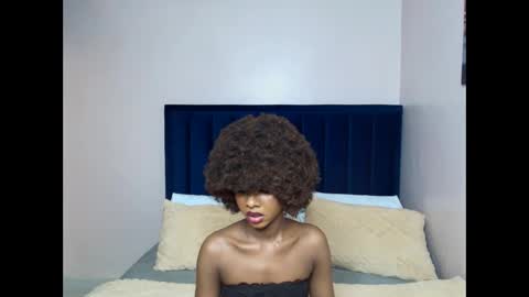 queen online show from October 2025 01:47:01 AM