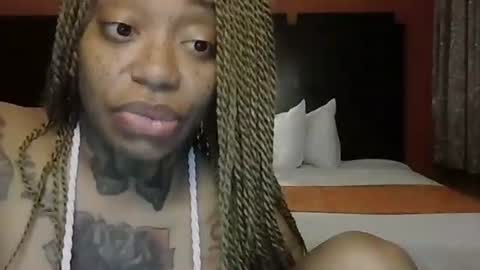 CreamyExotica online show from November 2025 11:14:01 AM