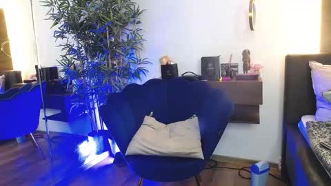 Sophie online show from February 2026 06:33:02 AM