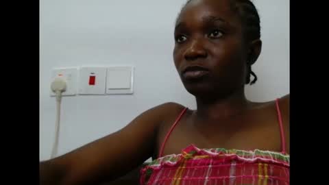 Snapshot of creamyxsugar chatting on October 2025 09:23:02 PM creamyxsugar online show from October 2025 09:23:02 PM