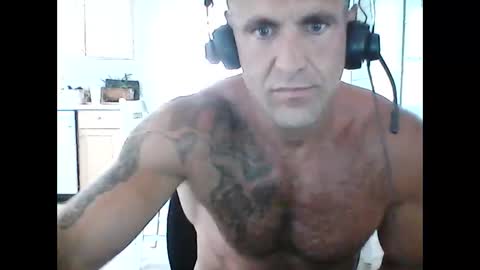 Snapshot of creatureofbeauty chatting on June 2026 06:42:01 PM creatureofbeauty online show from June 2026 06:42:01 PM