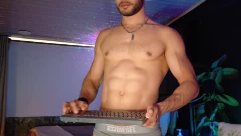 CRHISTIAN online show from September 2025 09:26:01 PM