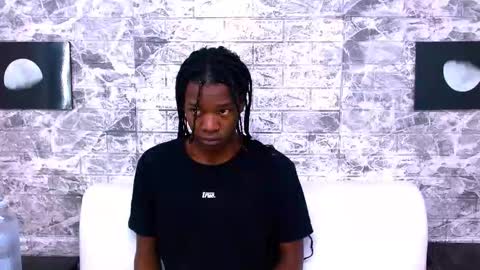 CriisBrown  online show from November 2025 11:10:02 AM