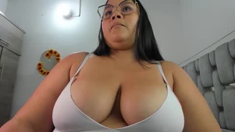 Snapshot of criistal_0 chatting on June 2026 01:45:01 AM criistal_0 online show from June 2026 01:45:01 AM