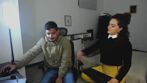 Crimson heart online show from December 2024 11:36:01 PM