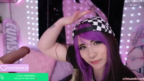 Crimson Kitten online show from October 2025 04:10:01 AM