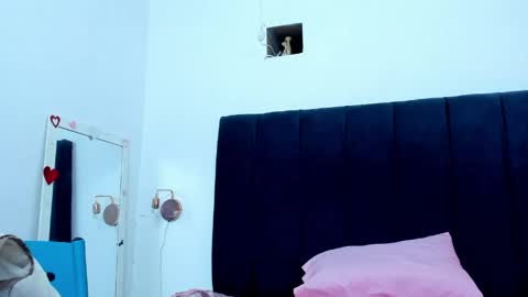 Snapshot of cris_dulce chatting on May 2026 07:33:01 PM cris_dulce online show from May 2026 07:33:01 PM