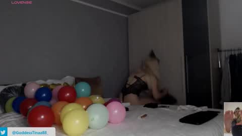 Snapshot of cris_tinne chatting on March 2026 05:08:01 PM cris_tinne online show from March 2026 05:08:01 PM