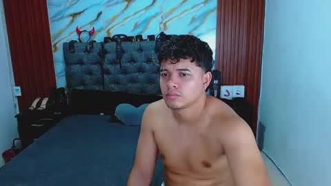 CRISANDMERY online show from March 2026 05:57:02 AM