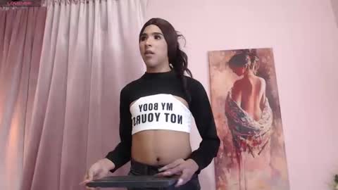 Cris Evanz online show from March 2025 09:04:01 PM