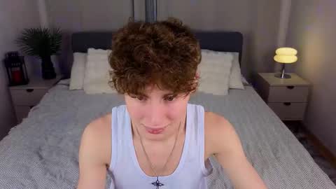 Chris online show from November 2025 09:32:01 PM